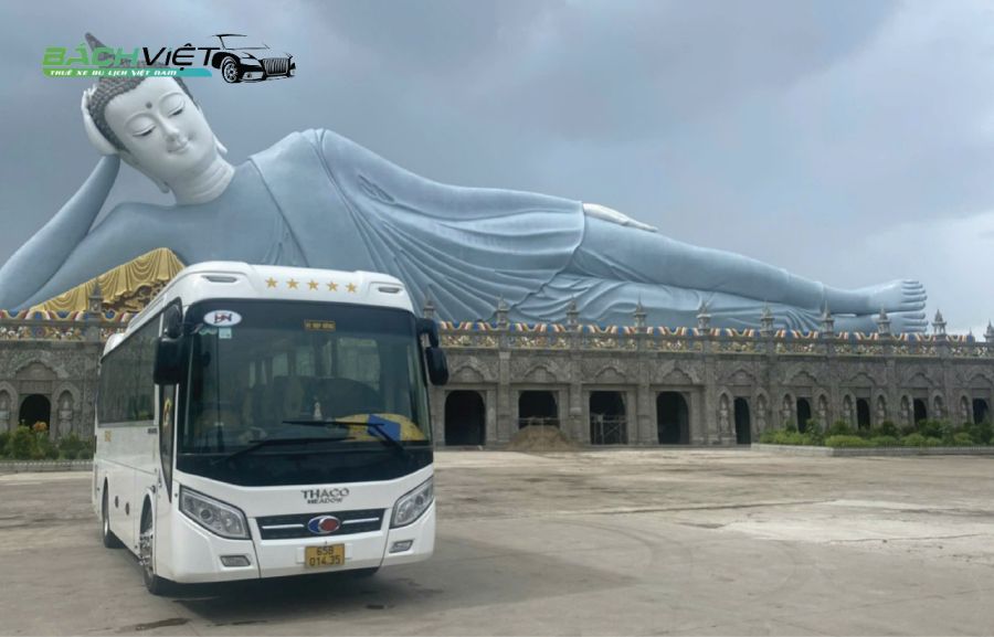 Book a Reliable and High-Quality Car Rental Service for Traveling to the Mekong Delta Provinces